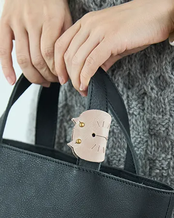 ネコ コードホルダー(M) ペールトープ