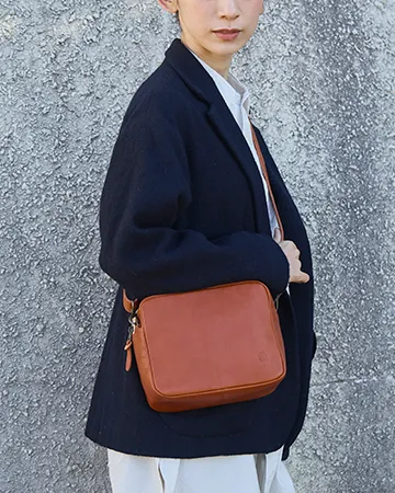 ドロップツリー BOXショルダーバッグ